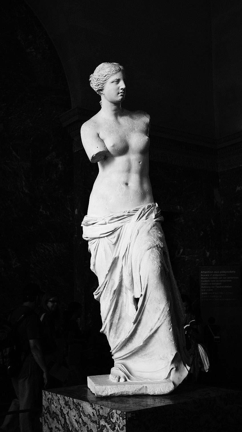 Famosa estatua de la mujer griega