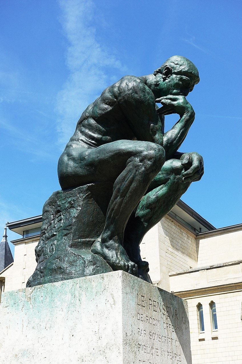 Estatua El Pensador de Auguste Rodin – Descubre la estatua del hombre pensante
