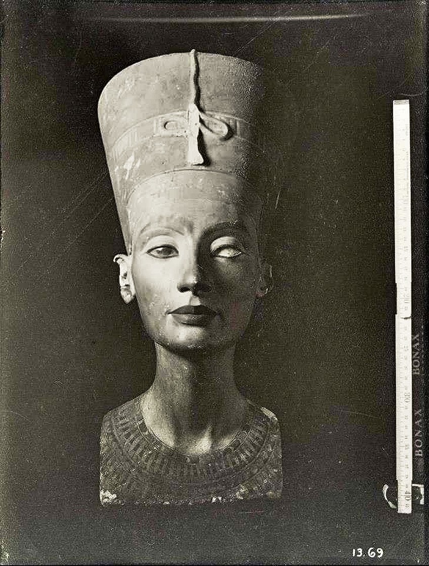 Busto del descubrimiento de Nefertiti