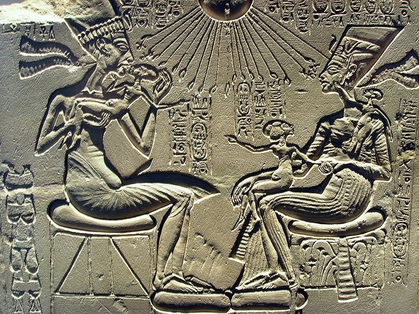Representación de la estatua de la reina Nefertiti