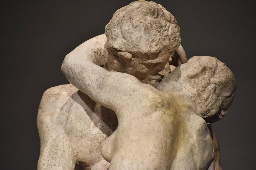 La escultura del beso de Auguste Rodin