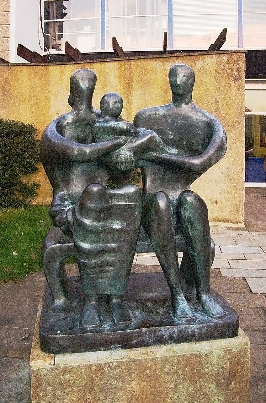 Ejemplo de escultura de Henry Moore