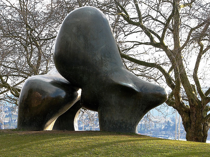 Obra escultórica de Henry Moore