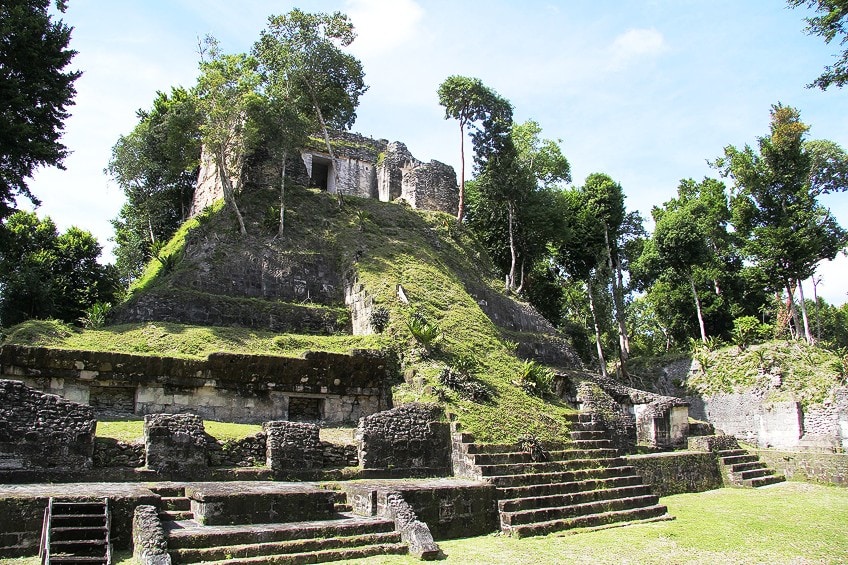 Templo Maya en Nakum, Reserva de la Biosfera Maya, Guatemala